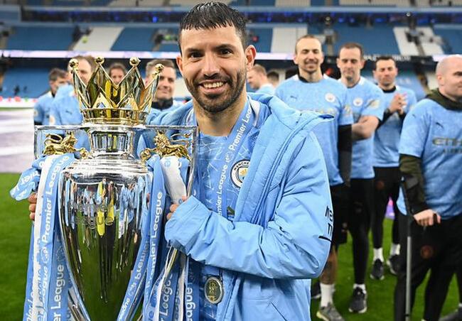  曼城举办慈善赛，阿圭罗复出携手传奇球星  